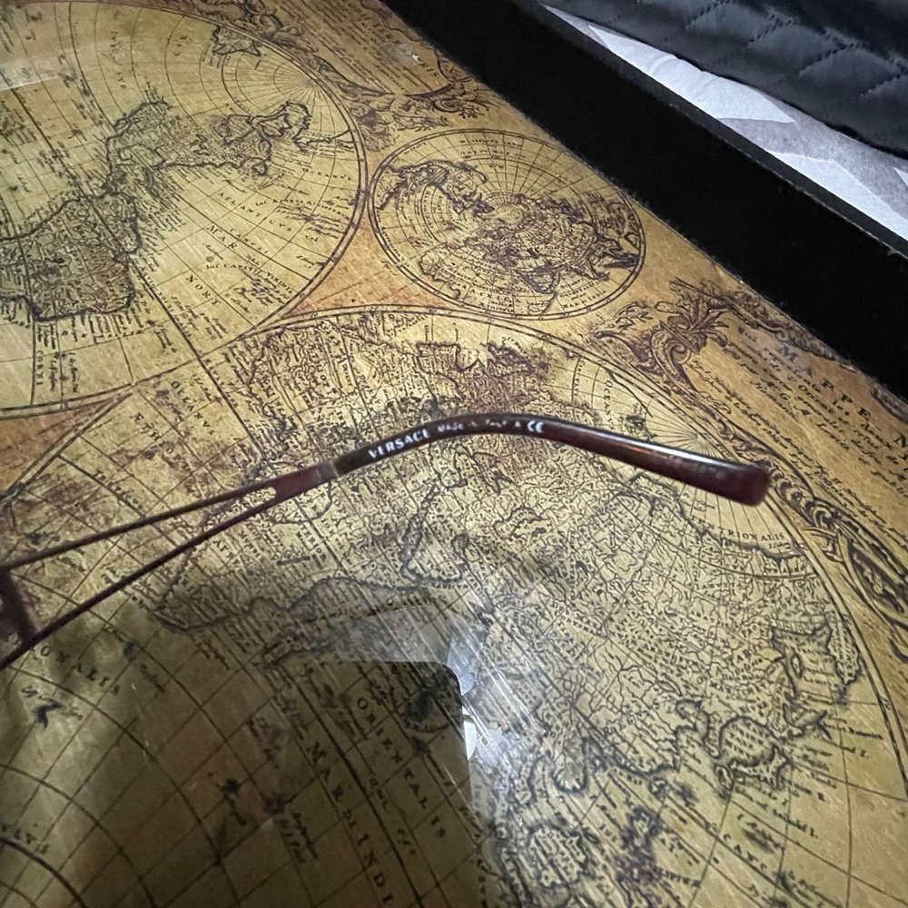Versace authentic eyeglasses - Picture 3 of 3